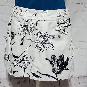 Alanni White Black Floral Print Skort Size 12 Built-in Shorts